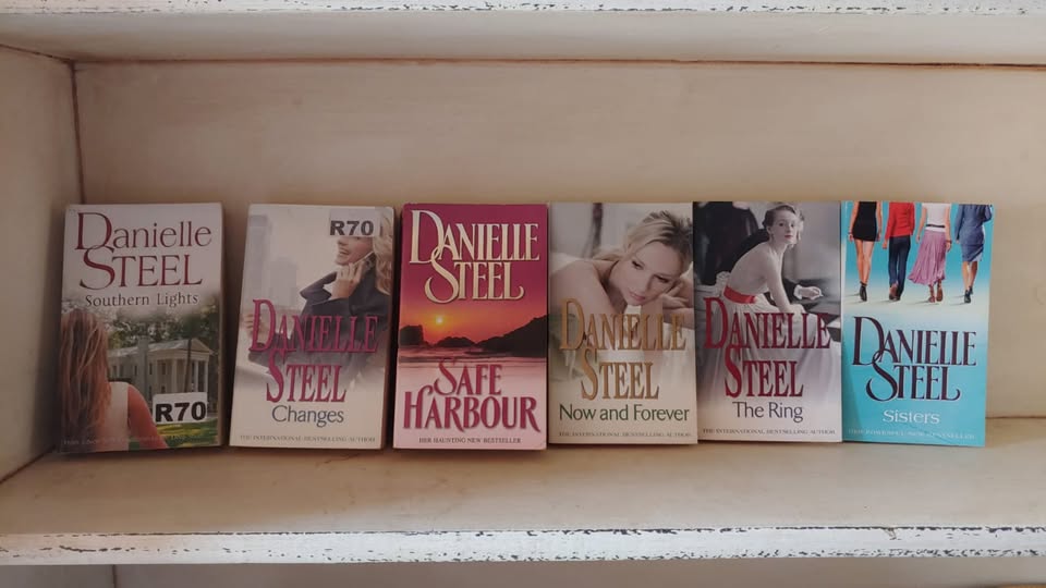 6 Danielle Steel books