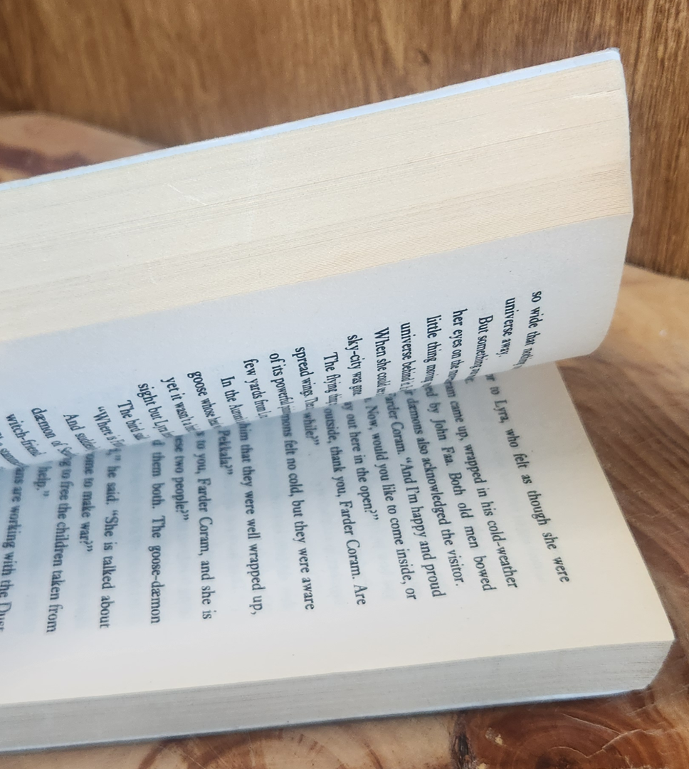 Northern Lights - Philip Pullman