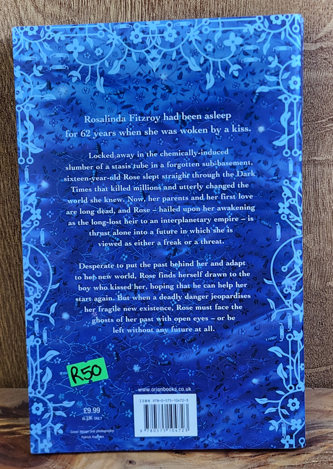 A long, long sleep - Anna Sheehan