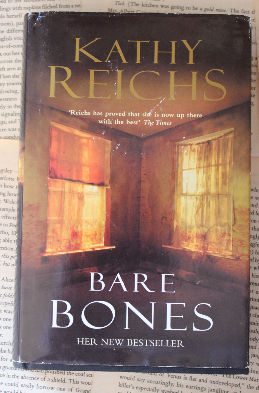 Bare Bones - Kathy Reichs