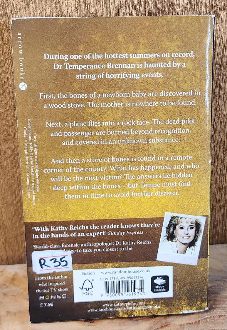 Bare Bones - Kathy Reichs