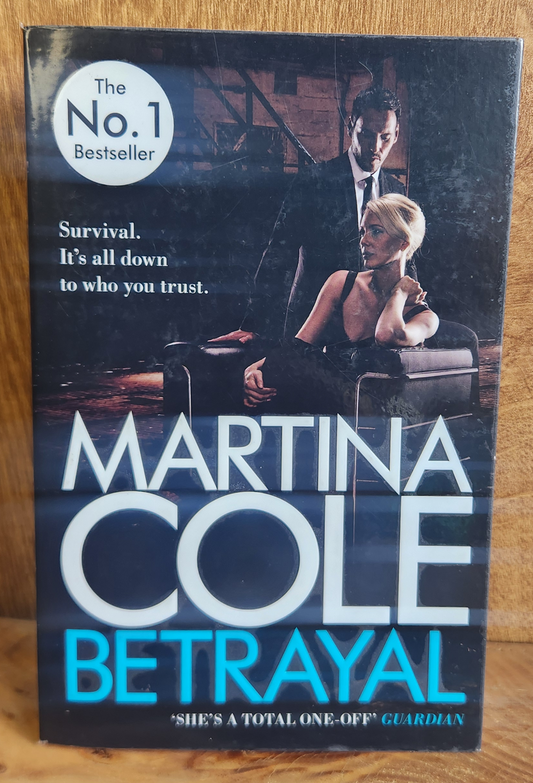Betrayal - Martina Cole