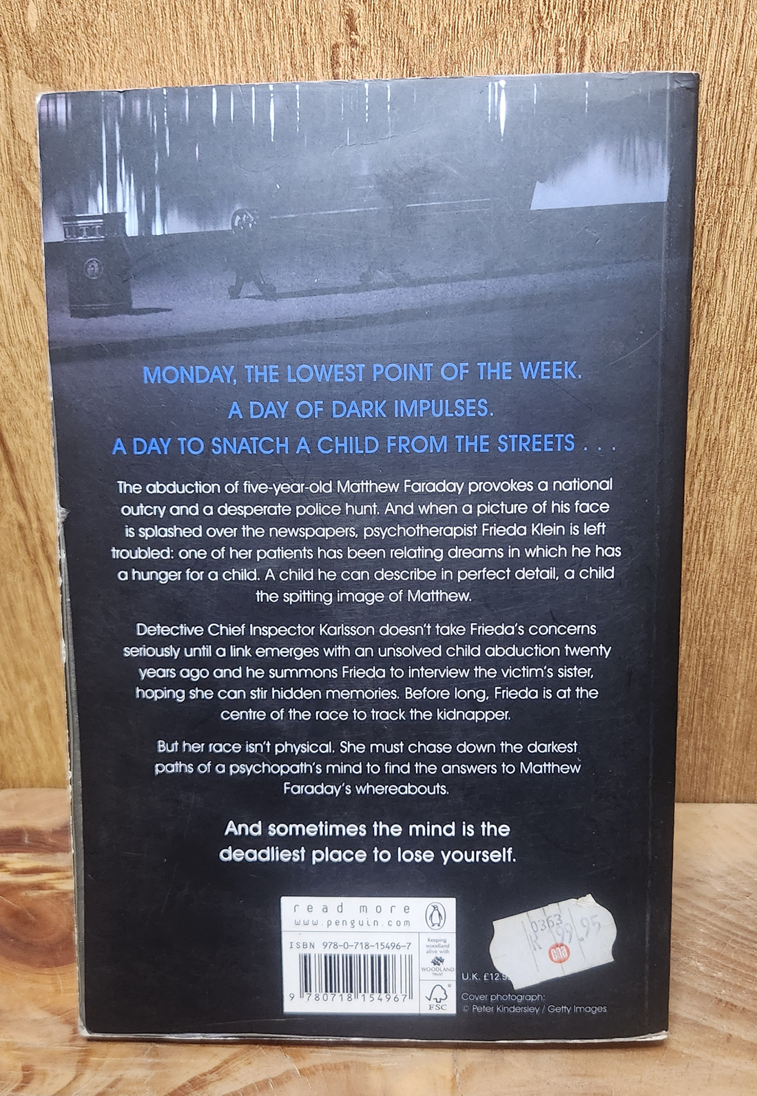 Blue Monday - Nicci French