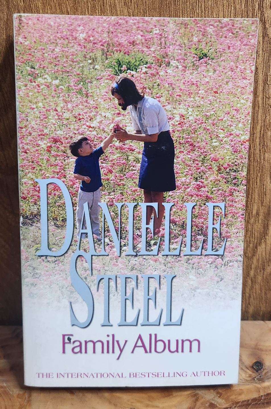 Family Album - Danielle Steel