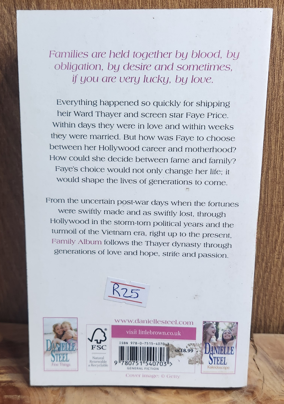 Family Album - Danielle Steel