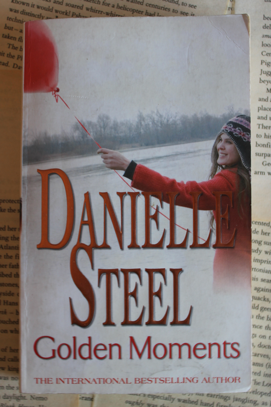 Golden Moments - Danielle Steel