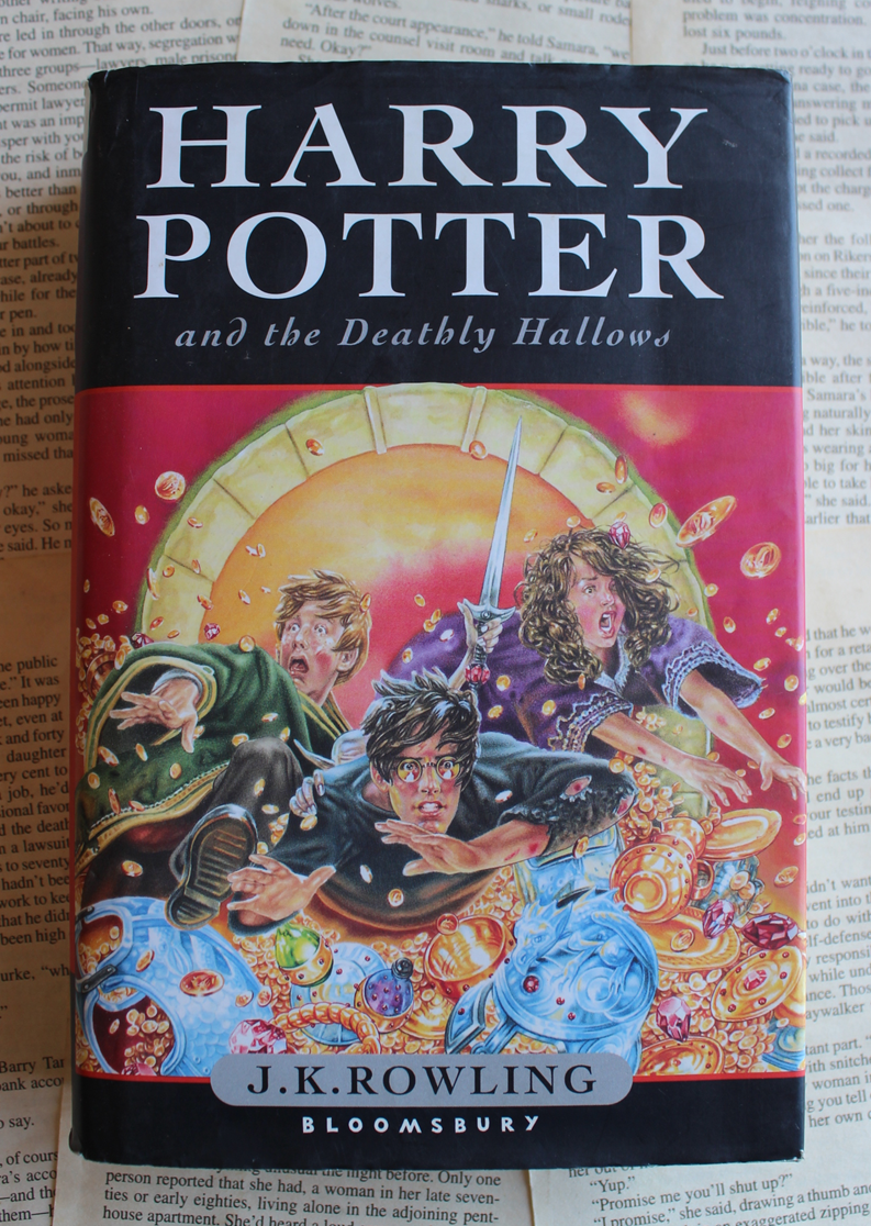 Harry Potter and the deathly hallows - J.K. Rowling (1st Edition)