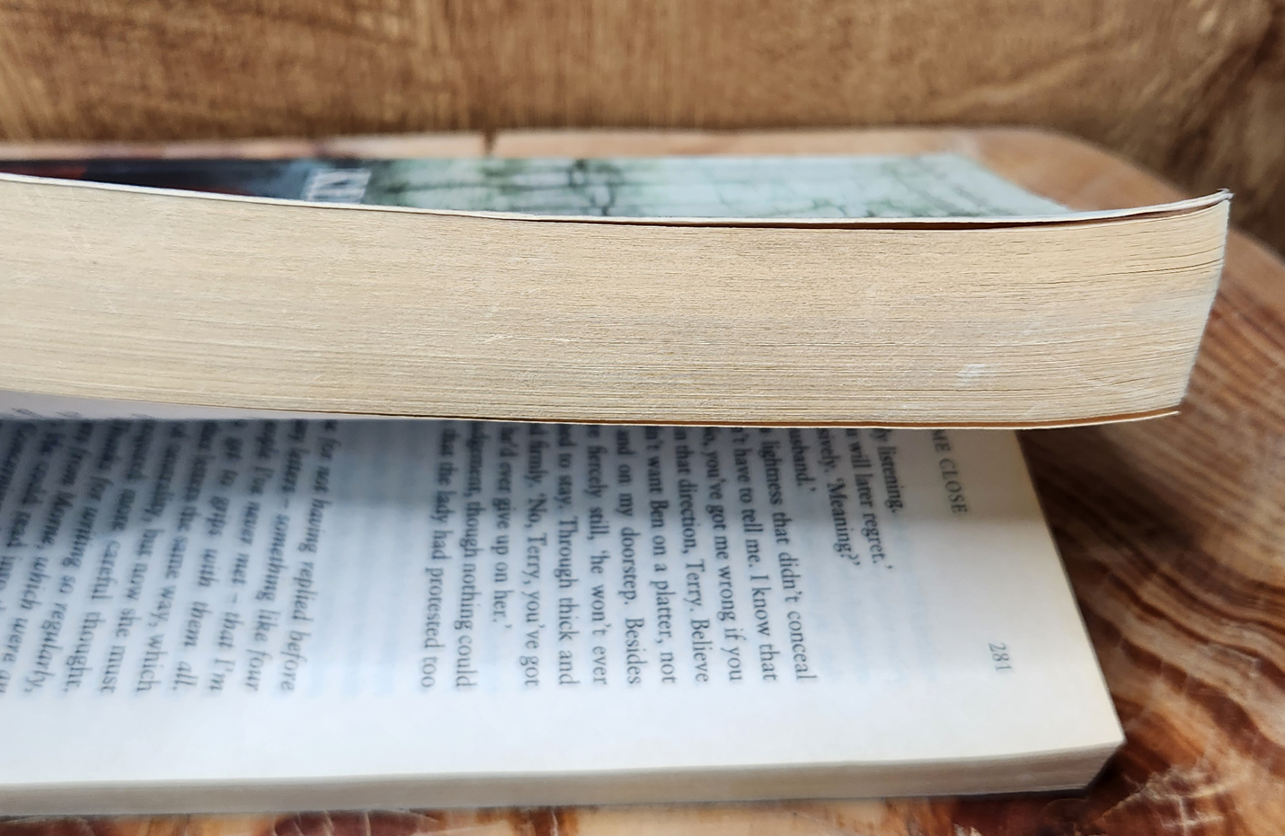 Keep me close - Clare Francis