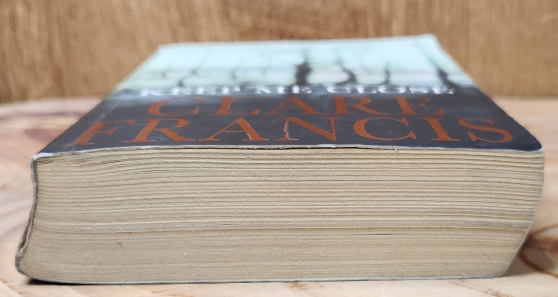 Keep me close - Clare Francis