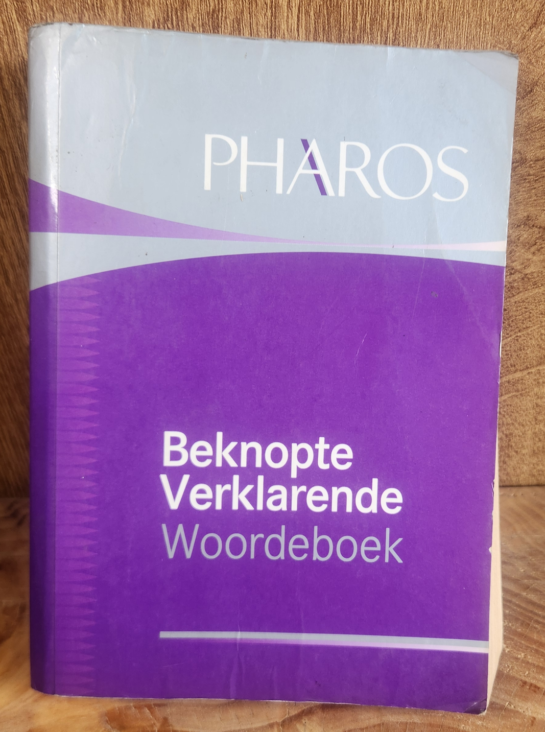 Pharos Beknopte Verklarende Woordeboek