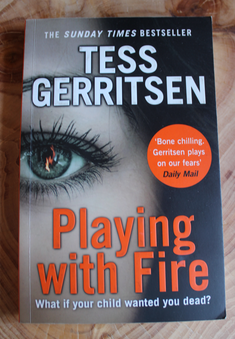 Playing with Fire - Tess Gerritsen