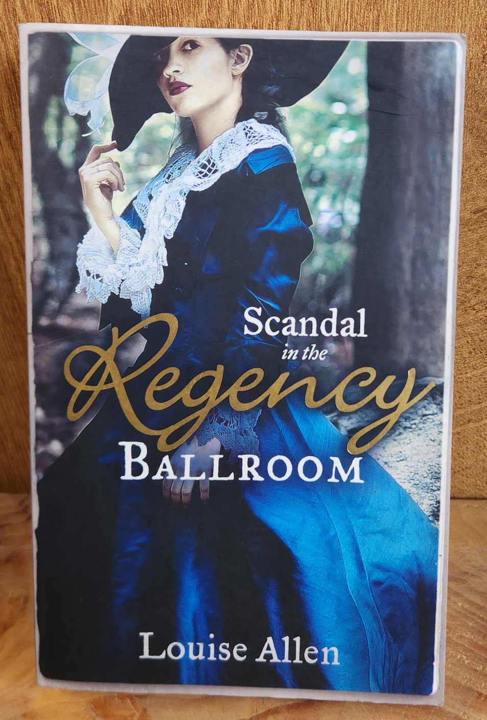 Scandal in the Regency Ballroom - Louise Allen