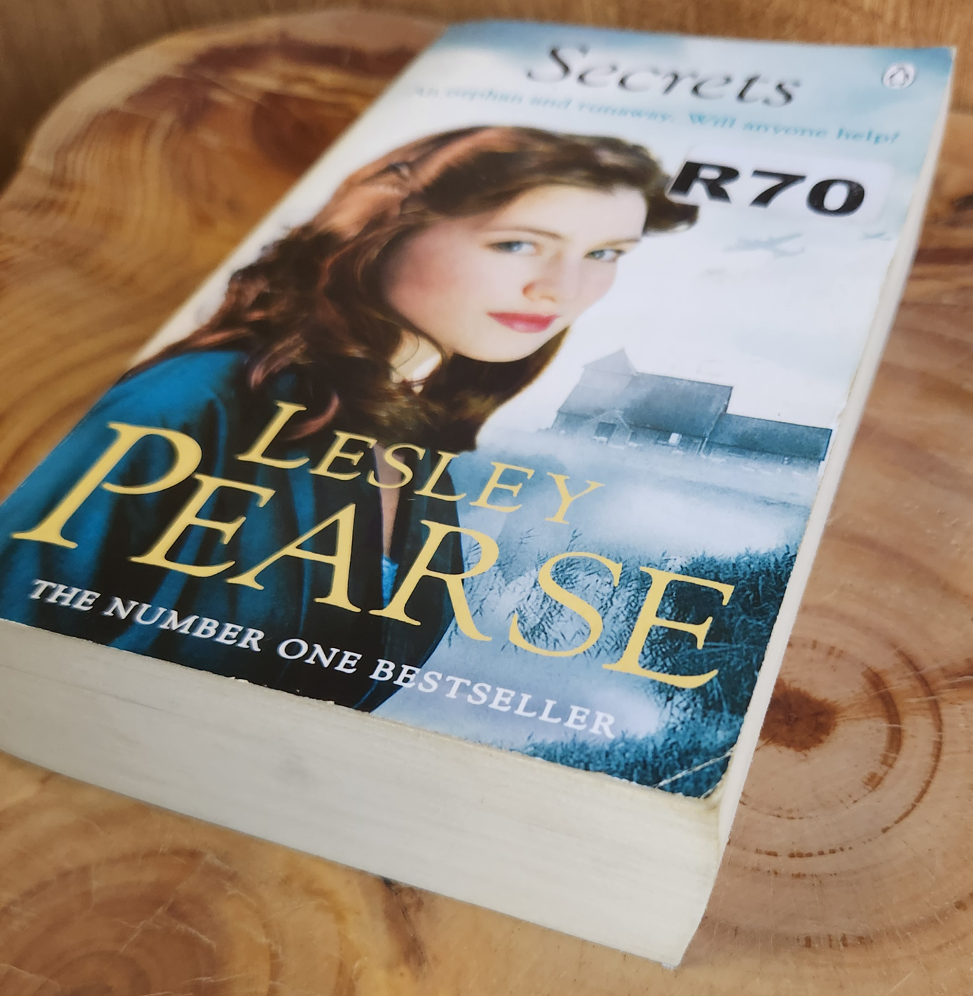 Secrets - Lesley Pearse