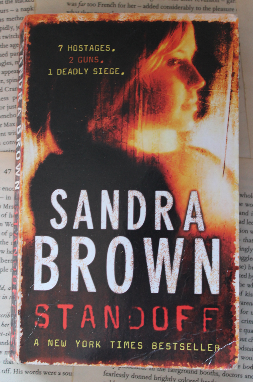 Standoff - Sandra Brown