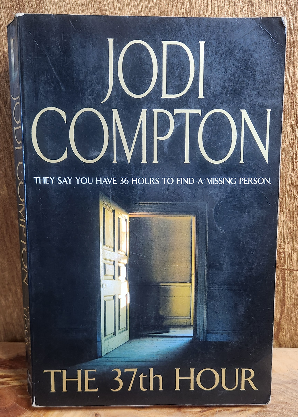 The 37th Hour - Jodi Compton