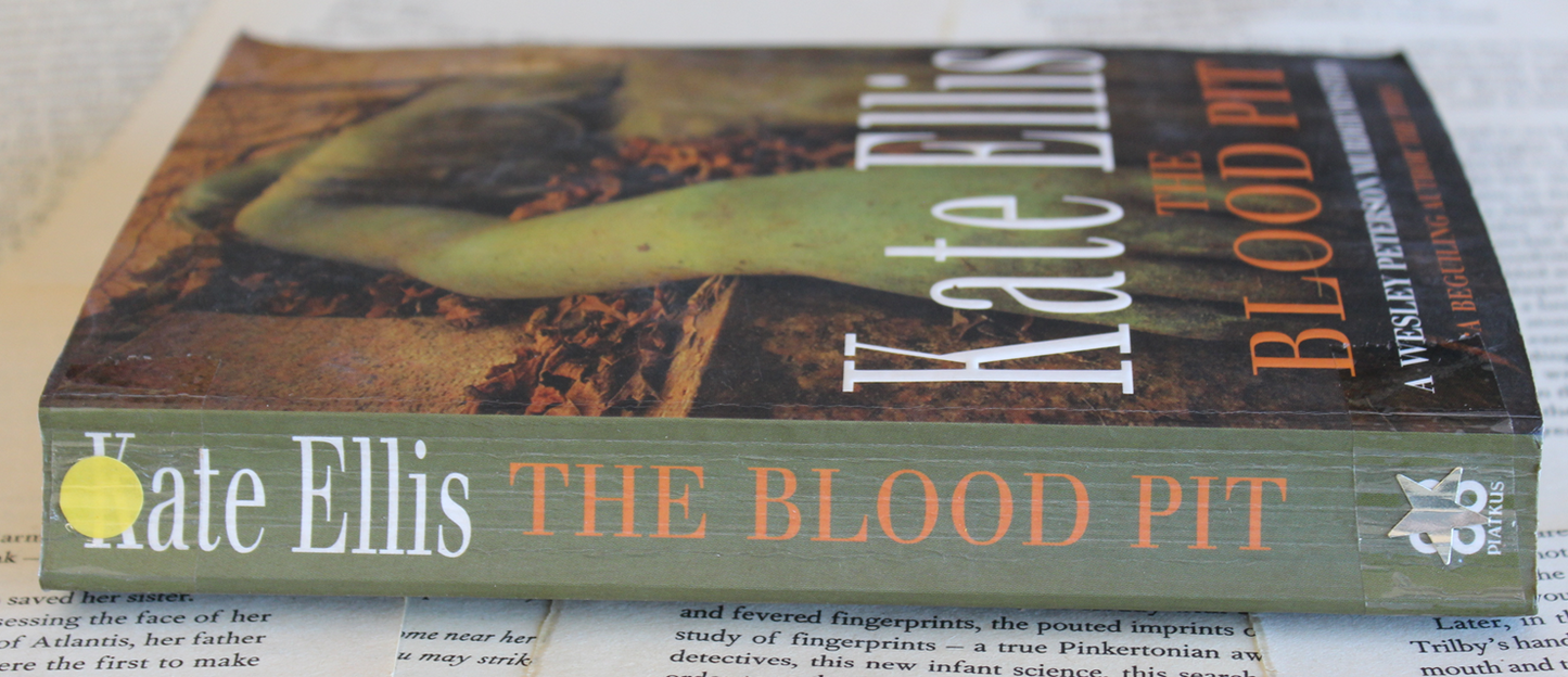 The Blood Pit - Kate Ellis