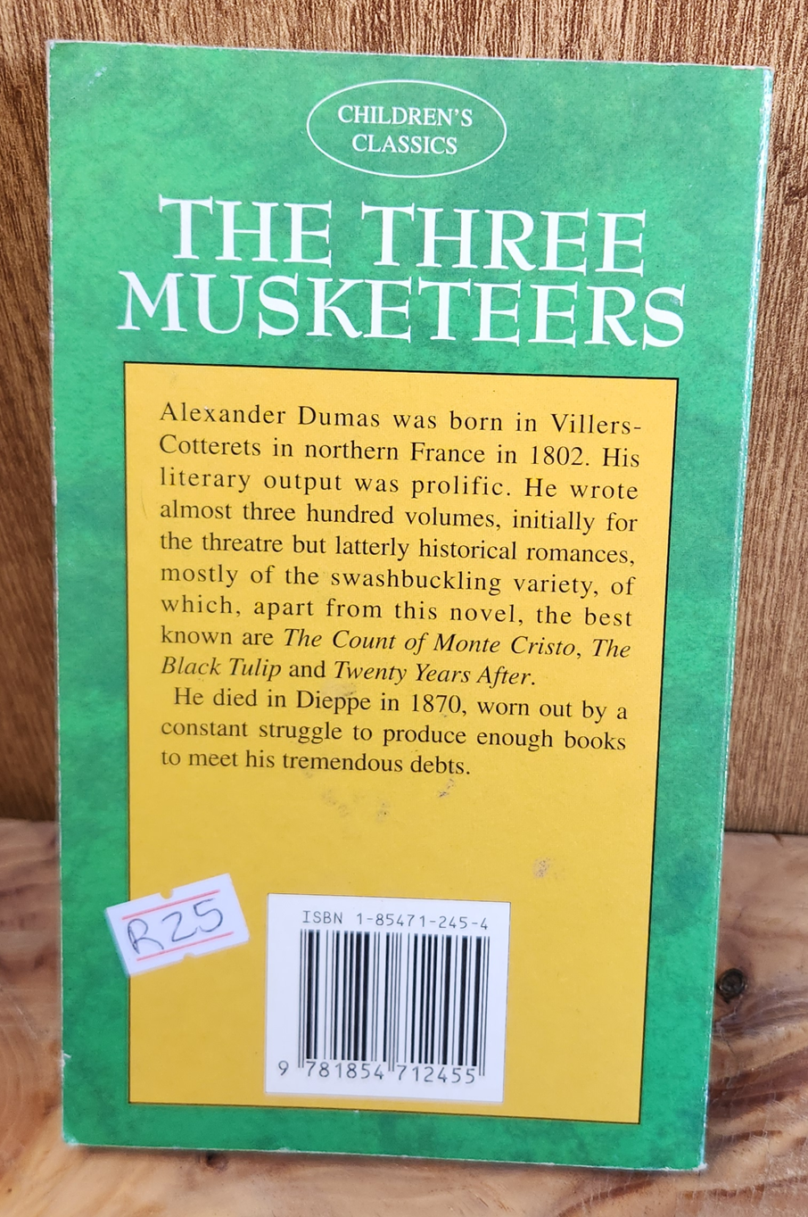 The Three Musketeers - Alexander Dumas
