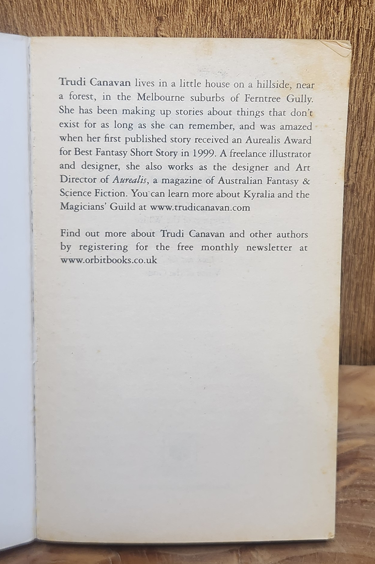 The Novice - Trudi Canavan