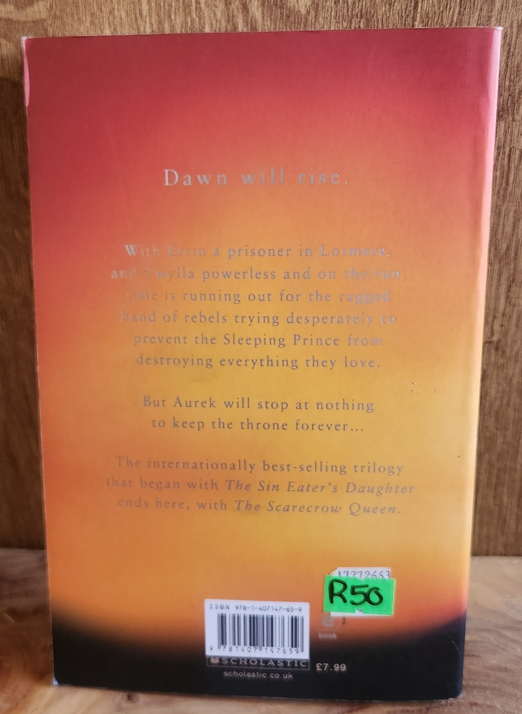 The scarecrow queen - Melinda Salisbury