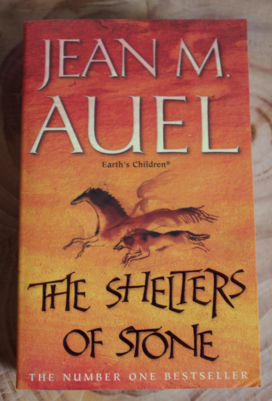 The shelters of stone - Jean M Auel
