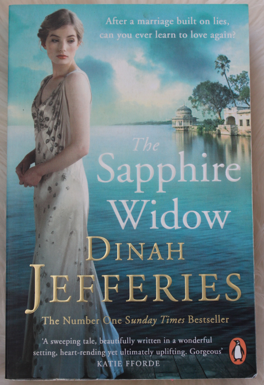 The sapphire widow - Dinah Jefferies