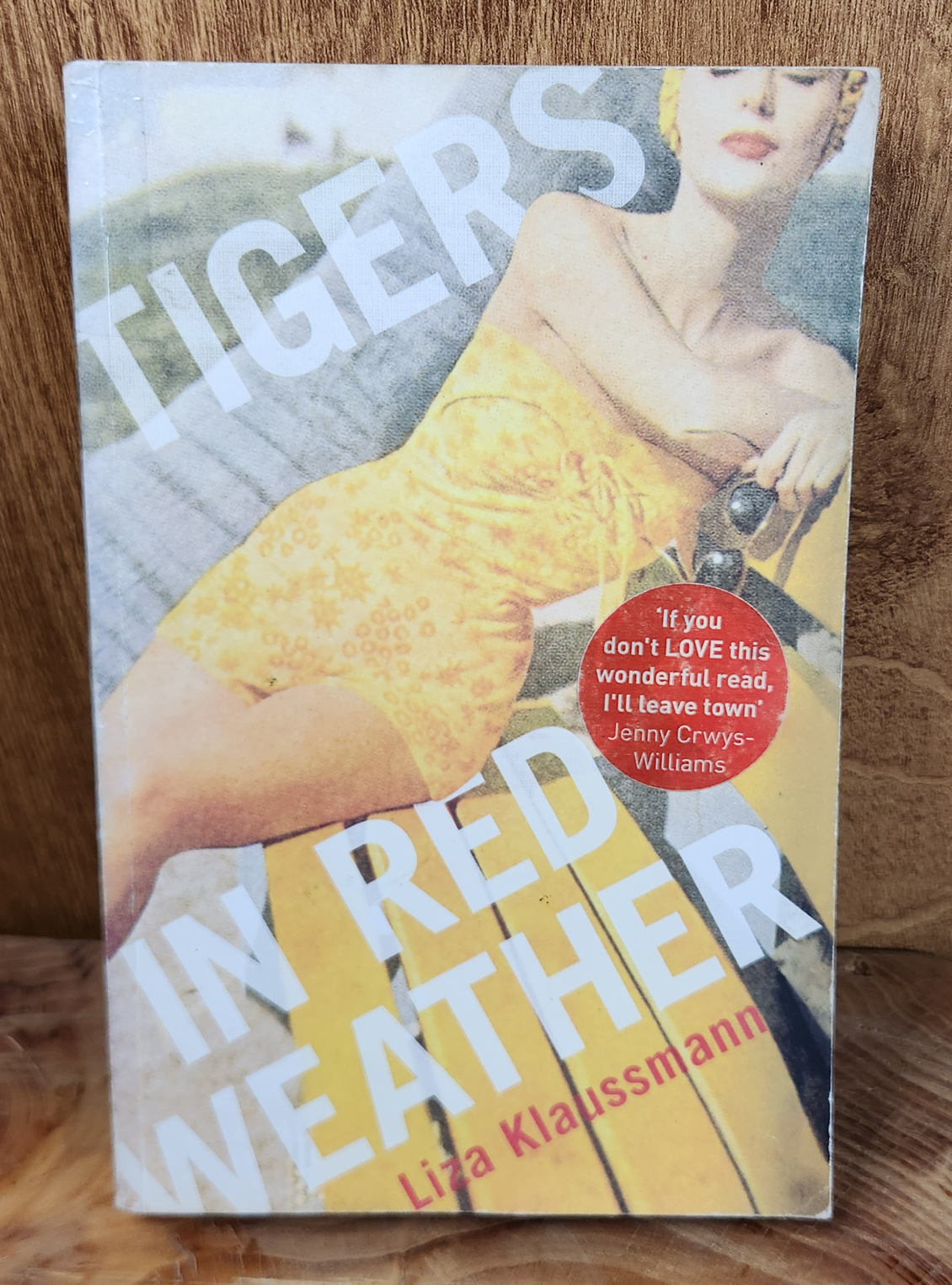 Tigers in red weather - Liza Klaussmann