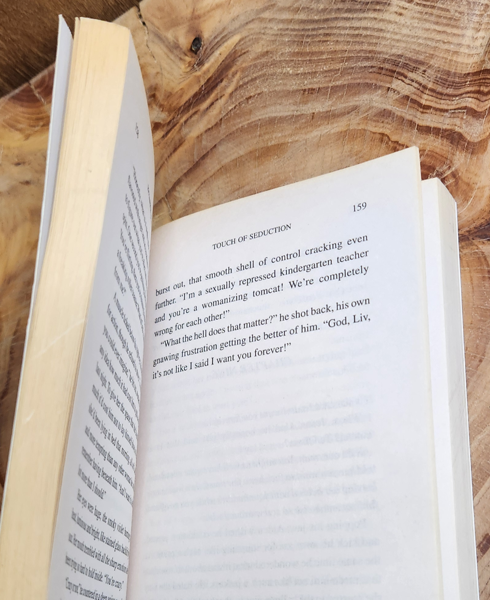 Touch of Seduction - Rhyannon Byrd