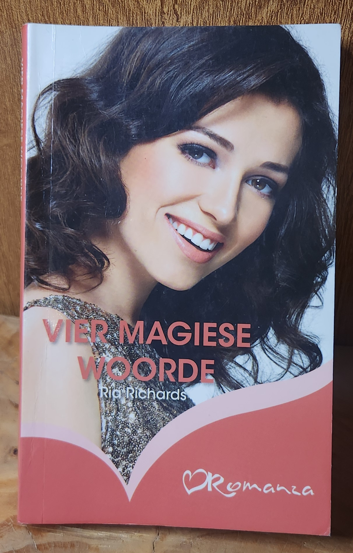 Vier magiese woorde - Ria Richards