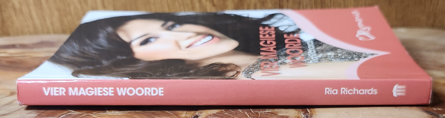 Vier magiese woorde - Ria Richards