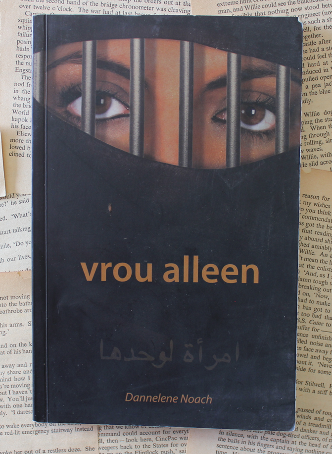 Vrou Alleen - Dannelene Noach