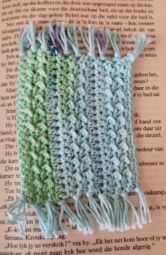 Mug Rug with Tussels 15