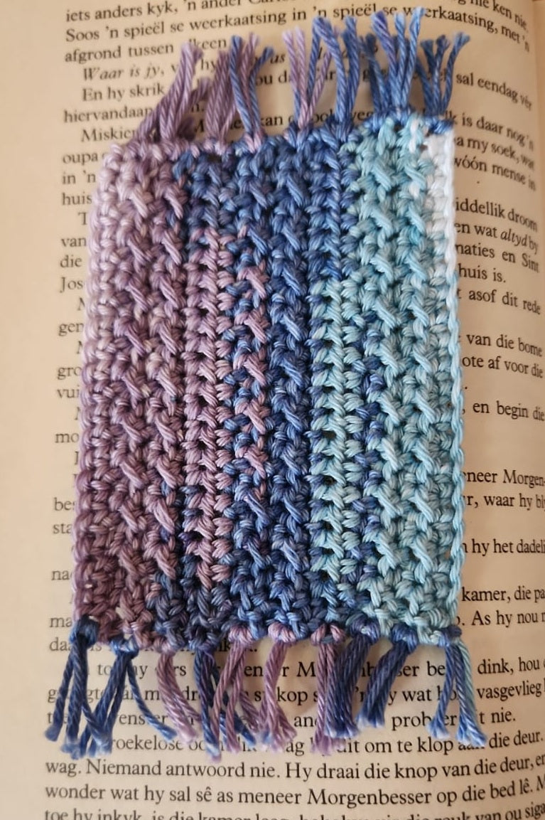 Mug Rug with Tussels 17