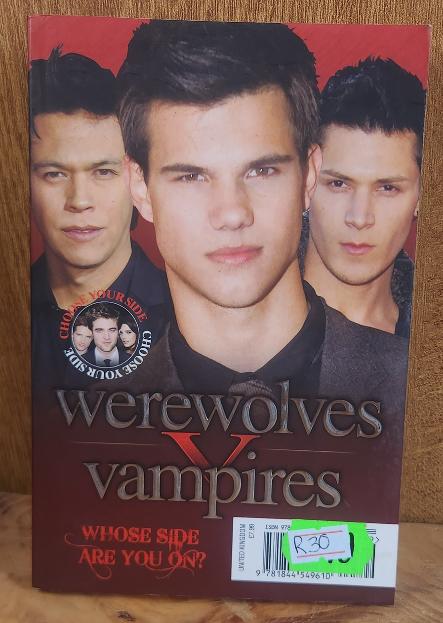 vampires v werewolves - Martin Howden