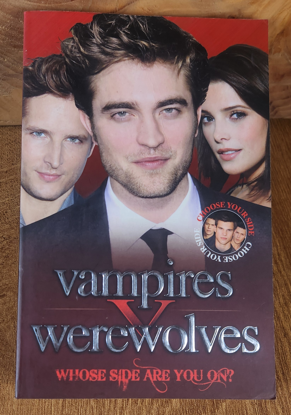 vampires v werewolves - Martin Howden